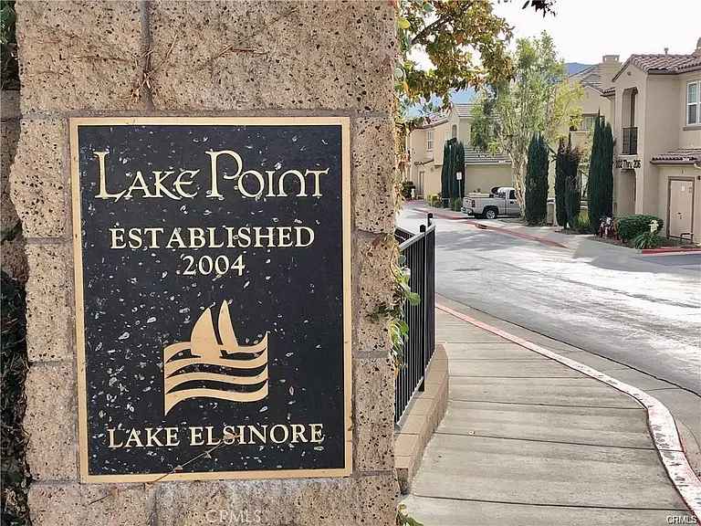1800 E Lakeshore Dr — Photo 22