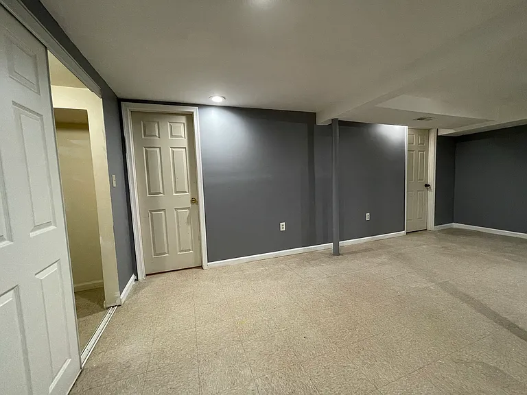 216 Carnation Ct #BASEMENT — Photo 17