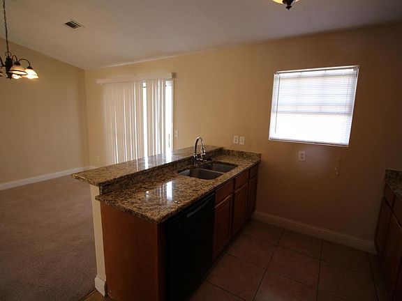 5th image of 6470 Eastbriar Dr