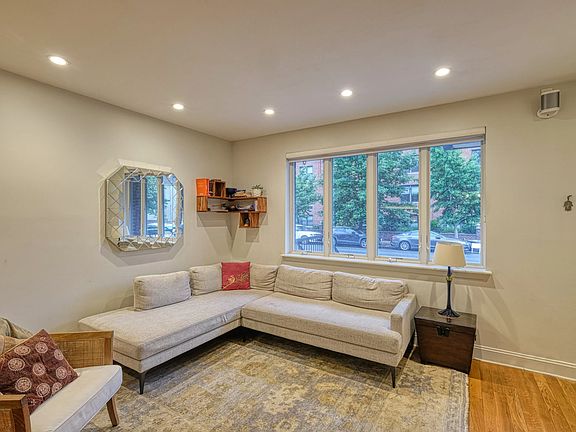 3rd image of 610 E 7th St #1B