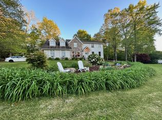 50 Mountain Cove Rd, Signal Mountain, TN 37377