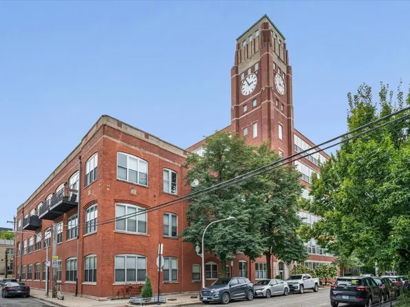 1801 W Larchmont Ave APT 306, Chicago, IL 60613