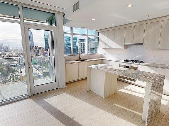 5th image of 660 W Wayman St #2311