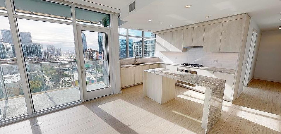 1st image of 210 N Halsted St #601