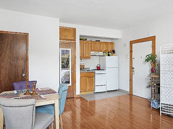 3rd image of 16 Abingdon Sq APT 3B