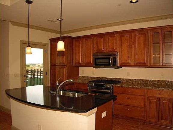 5th image of 223 N Gerary Ave #36