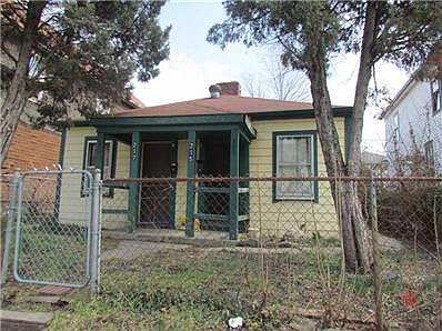 2nd image of 215/217 N Randolph St
