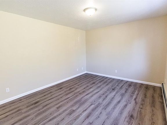 3rd image of 1509 S 10th St W #F