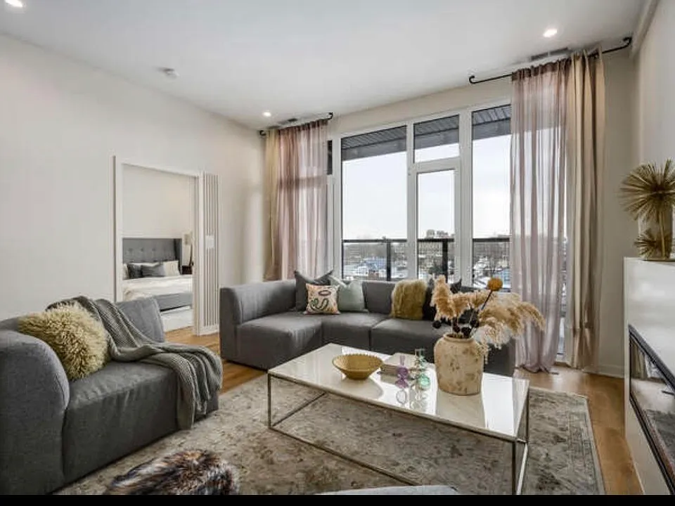 6340-307 W Belmont Ave #6340-307