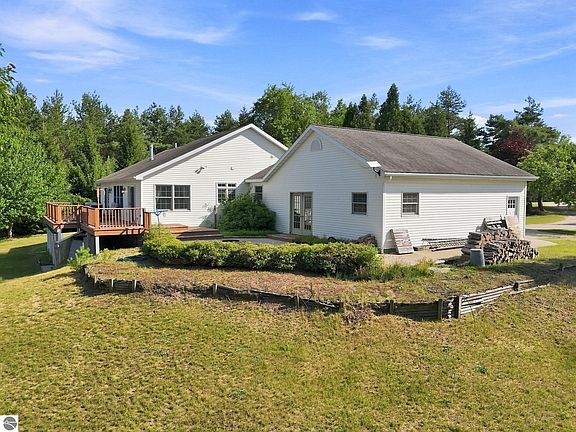 3rd image of 3854 W 18 Rd