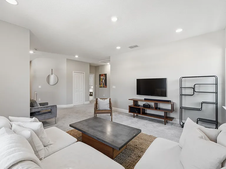 729 Brackenberry St — Photo 18