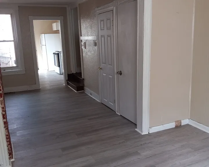 227 Hudson St — Photo 3
