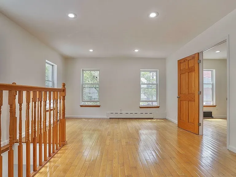 108 Hutton St #2 — Photo 1
