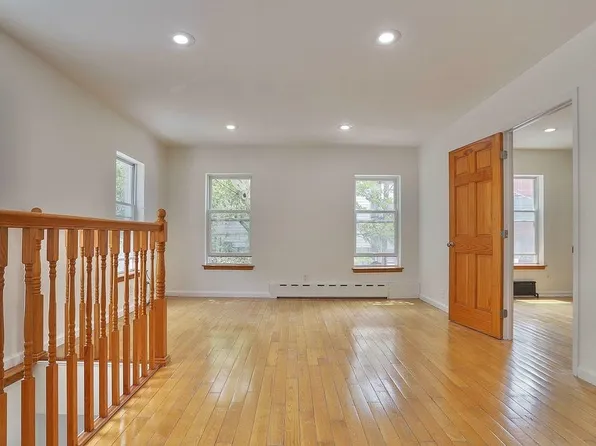 108 Hutton St Floor 2, Jersey City, NJ 07307