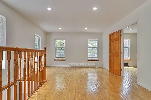 108 Hutton St #2 Photo 1