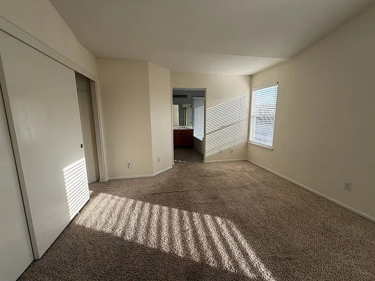 29070 Sebring Ct — Photo 11