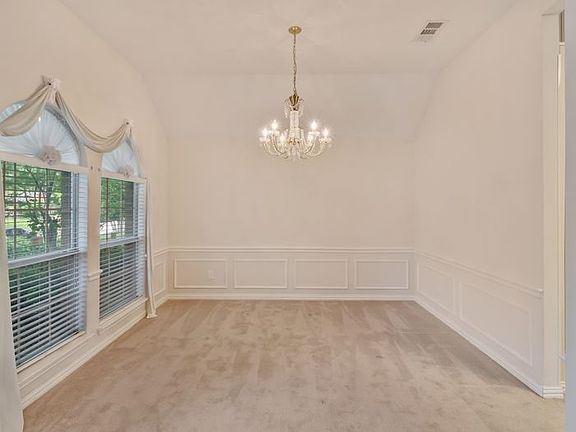 4th image of 4709 De Grey Ln
