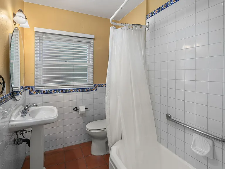 4804 Biona Dr — Photo 35