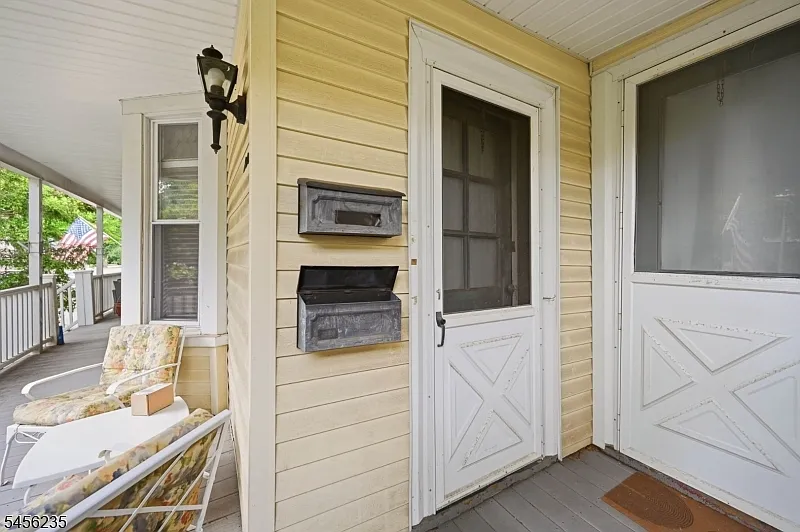 1 bed, 1.0 bath, $2,450 — Photo 3