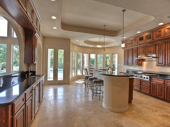 5th image of 2308 Columbia Cir