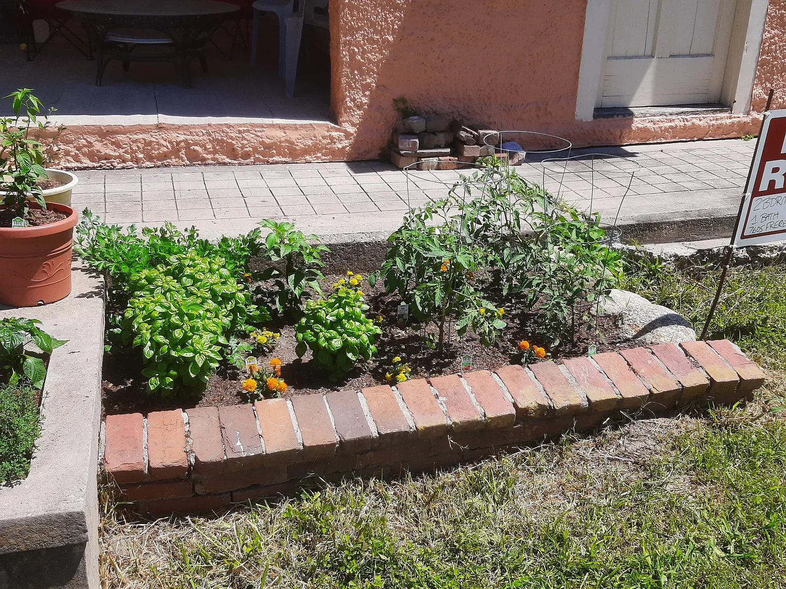 2 bed, 1250 sqft, $1,750 — Photo 4