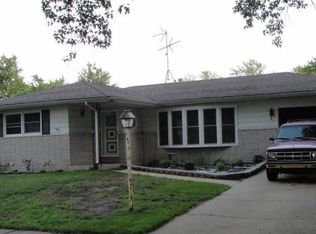 905 Broadbrook Ln, Michigan City, IN 46360