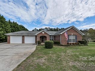 2642 Gradys Ground Dr, Mc Connells, SC 29726