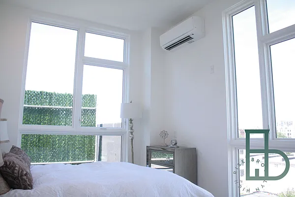 Rented by Miron Realty Group | media 19