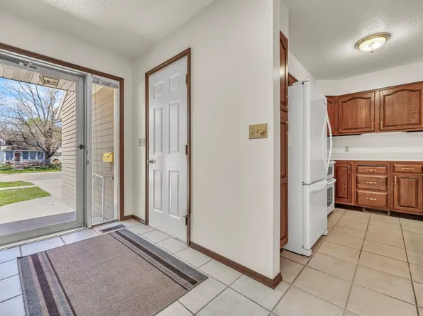 1004 2nd Ave N, Estherville, IA 51334