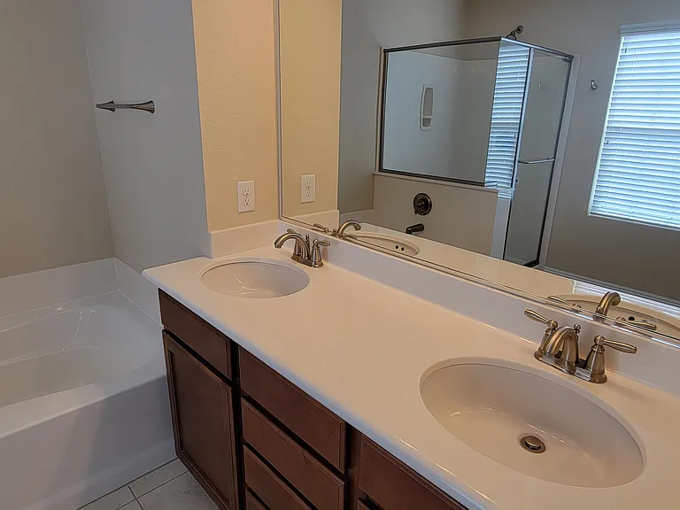 3001 Camino Sereno Ave #1 — Photo 28