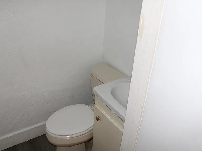 101 S Commonsway Dr — Photo 8