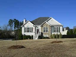 Large Split foyer on a cul-de-sac lot