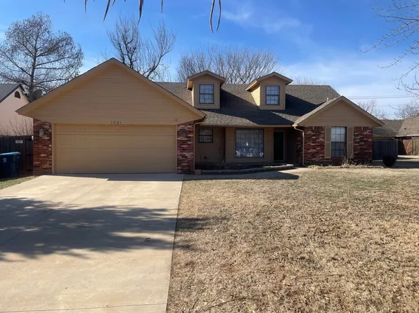 1521 Concord Ct, Edmond, OK 73003