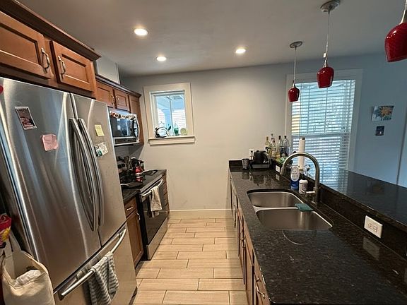 4th image of 624 NW 10th St