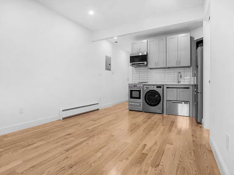 542 E 82nd St #8 — Photo 2