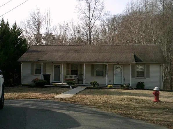 138 A&b Dewey Pl, Danville, VA 24541