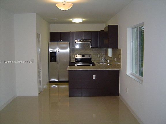 3rd image of 1153 SW 13th St