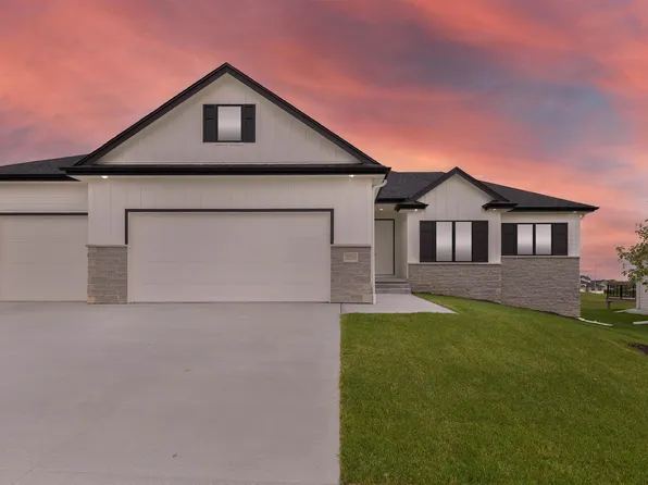 20126 U St, Omaha, NE 68135