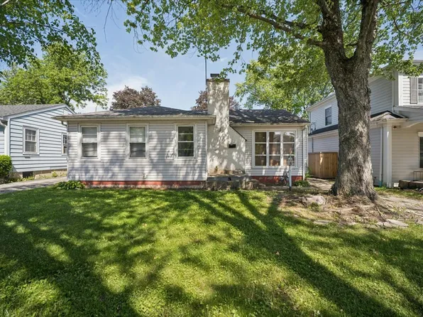 735 Prairie Ave, Barrington, IL 60010