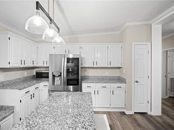 499 Sandy Creek Ln, Lexington, NC 27295