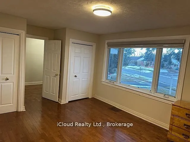 38 Kawartha Ave #MAIN — Photo 3