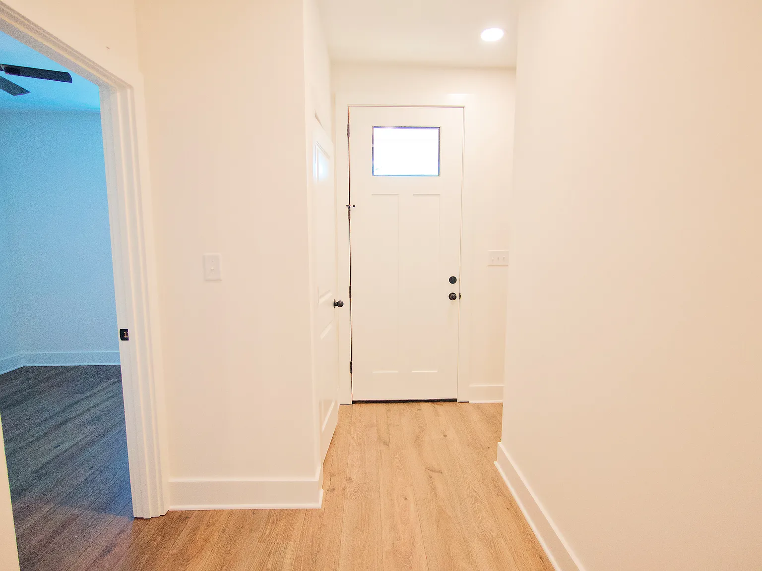 3 bed, 1350 sqft, $2,500 — Photo 2