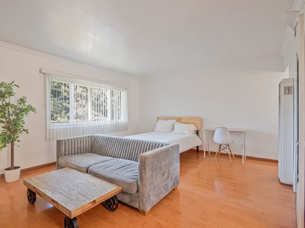 5837B W 88th St, Los Angeles, CA