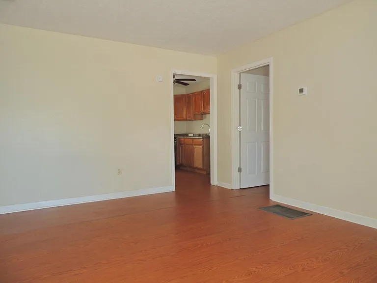 2884 Blue Ridge Dr — Photo 2