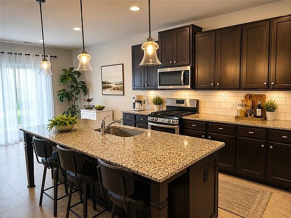 5th image of 564 Victoria Heights Dr