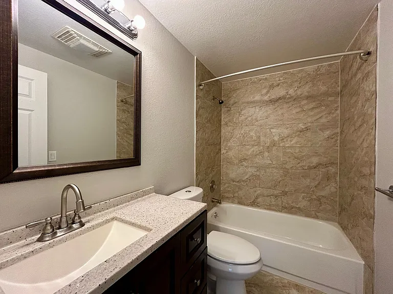 207 Dorn 8-plex — Photo 13