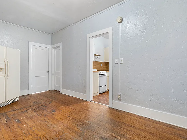 67 Glen Royal Pkwy #8 — Photo 8