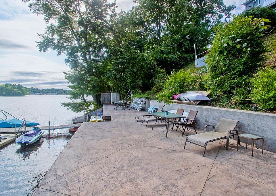 62 Berkshire Ave, Southwick, MA 01077 MLS 73043369 Zillow