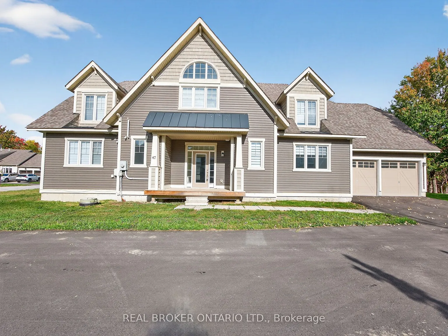 4 bed, $3,250 — Photo 1