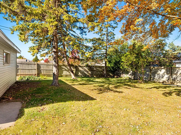 2627 S Jackson St — Photo 29